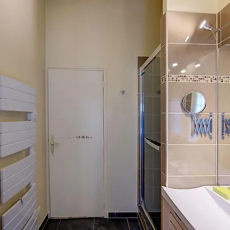 Familial 2 Chambres, 2 Salles De Bains アパート