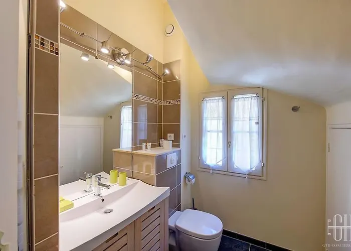 Familial 2 Chambres, 2 Salles De Bains 아파트