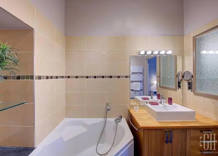 Familial 2 Chambres, 2 Salles De Bains 아파트 *